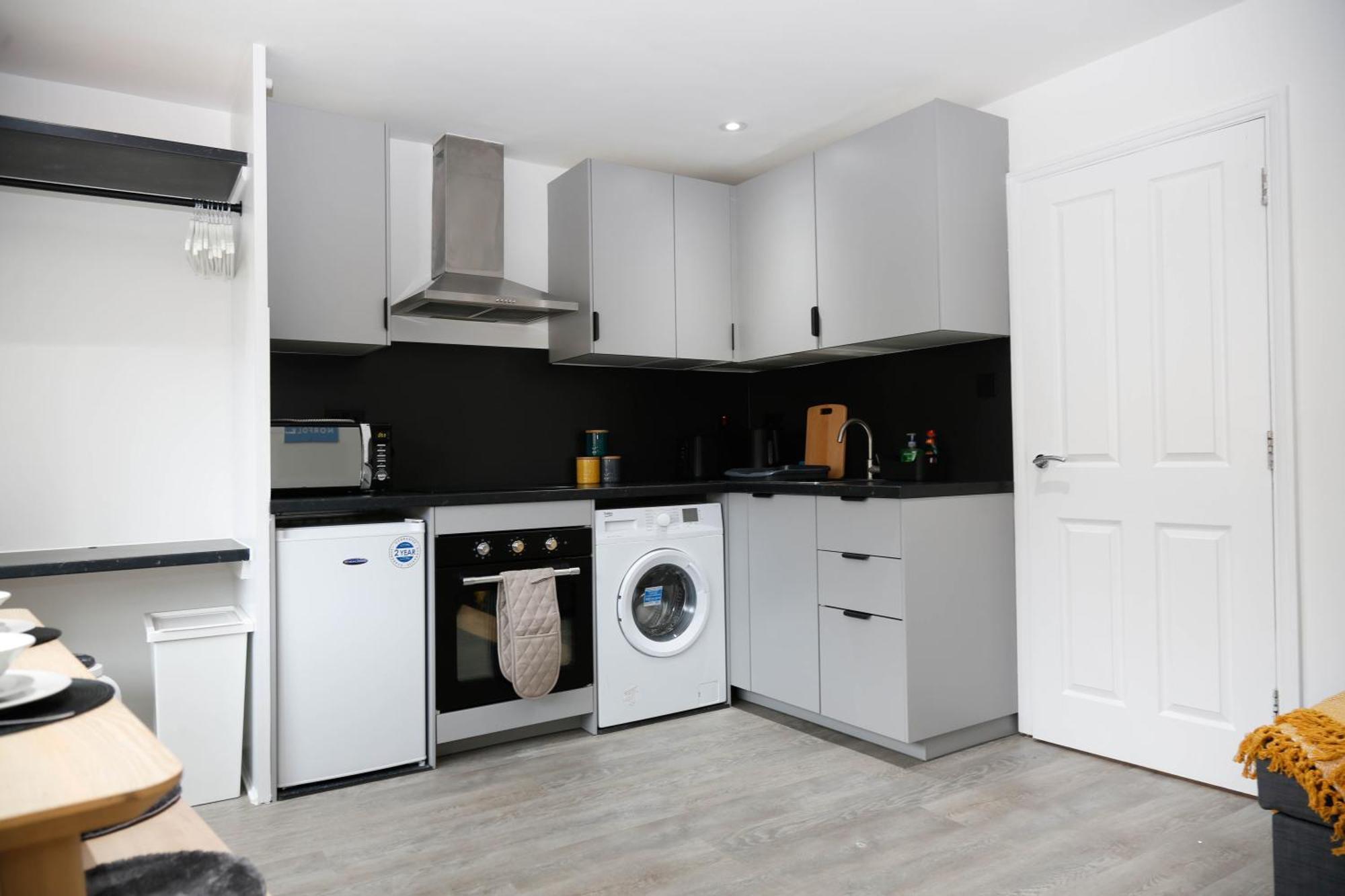 New Luxury Apartments In Central London Next To Shops, Cafes, Bars & Metro المظهر الخارجي الصورة